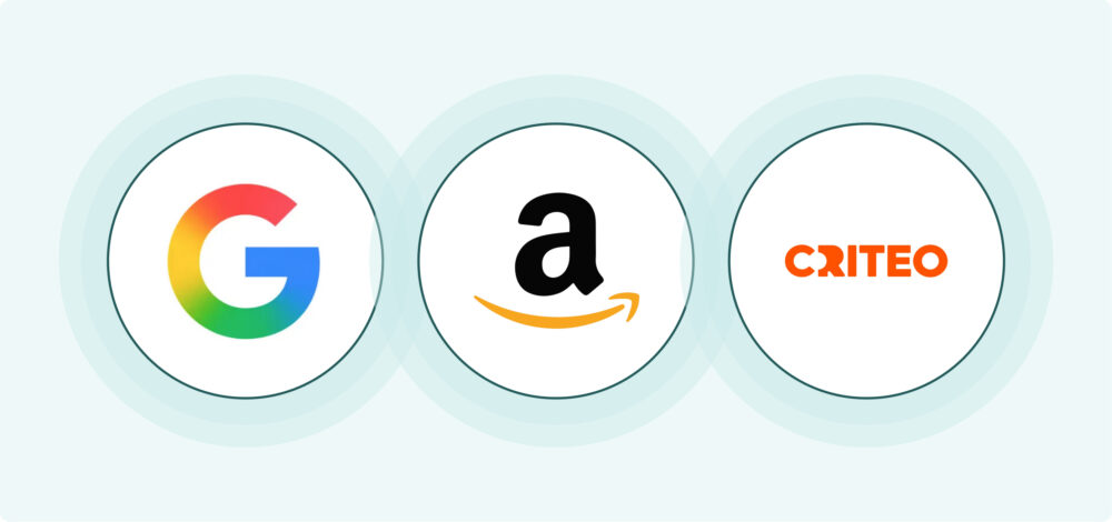 Tres logotipos dispuestos en triángulo: Criteo arriba; Amazon y Google abajo.